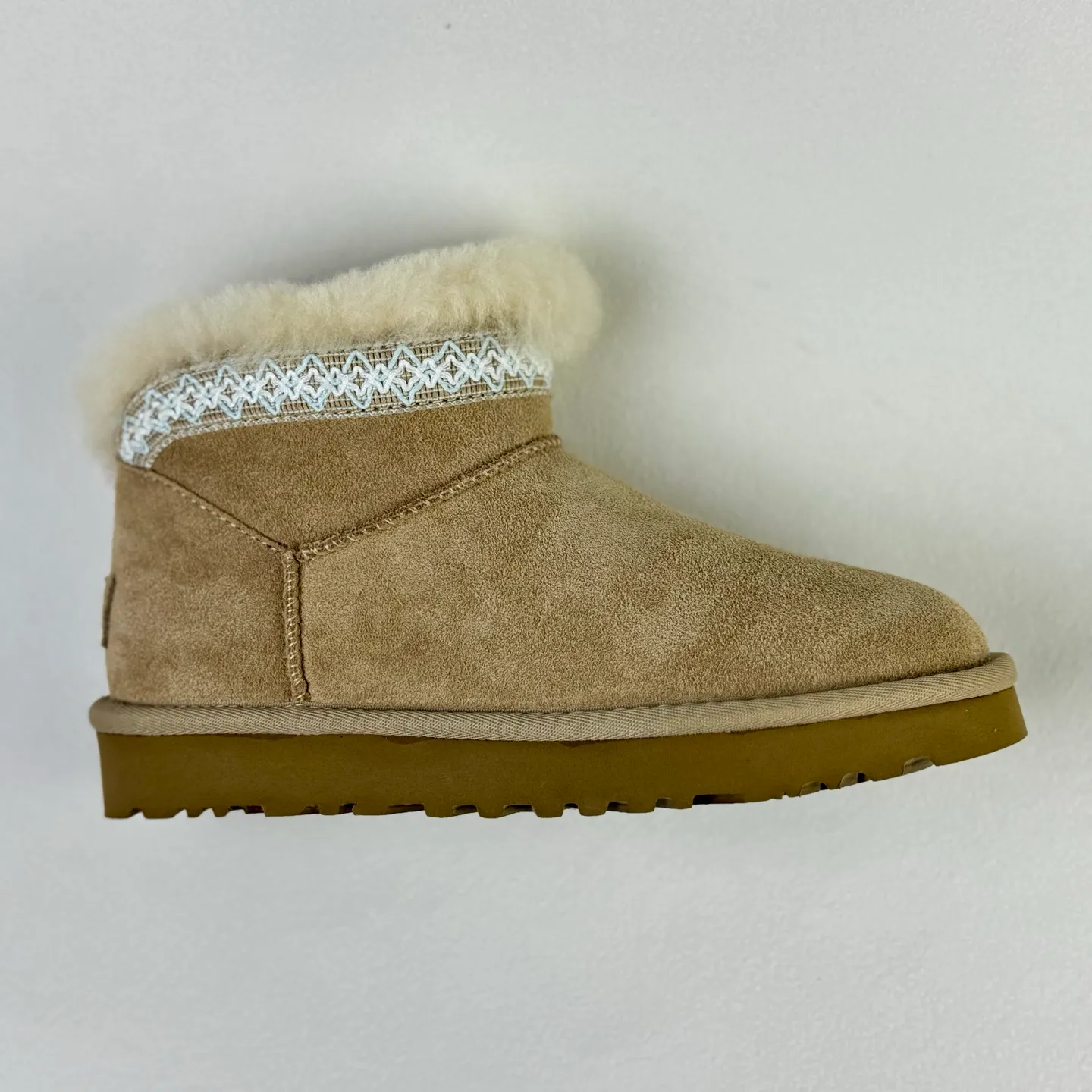Local 💰560 Guangzhou top version ❗UGG Classic Novelty cow split leather fashionable round toe snow boots women’s style arrived